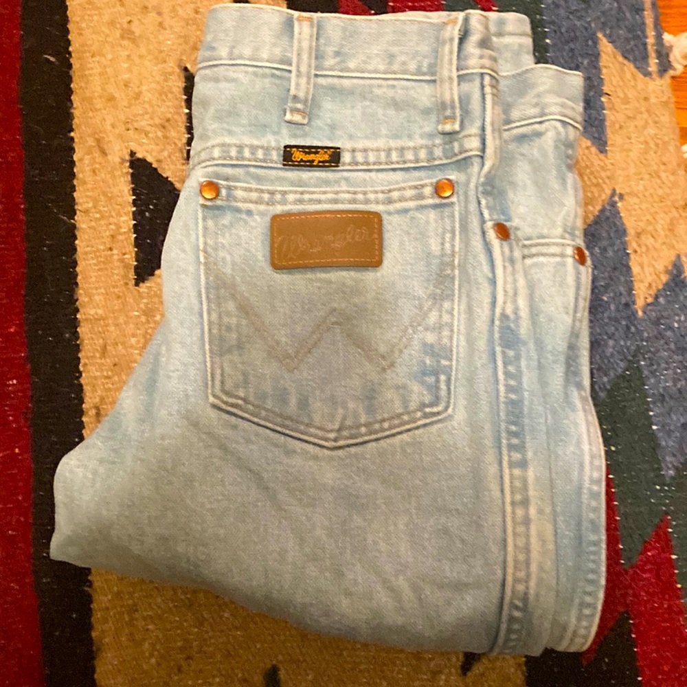 Brand new Wranger women’s high rise jeans.